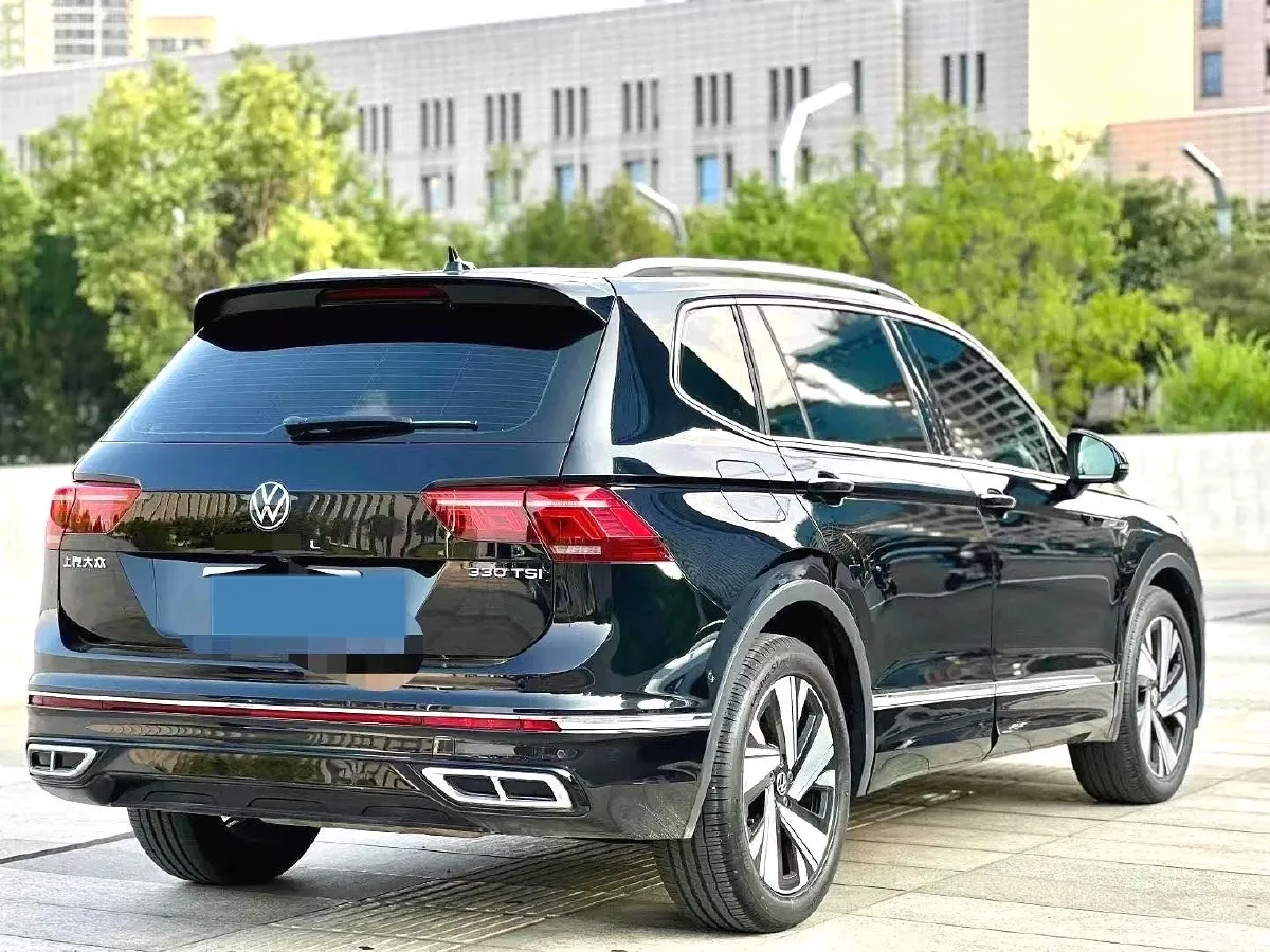 2023 Volkswagen Tiguan L 2.0T 186HP L4 7DCT,autocango,china used car exporter,china ev exporter,chinese used car exporter,chinese used ev exporter