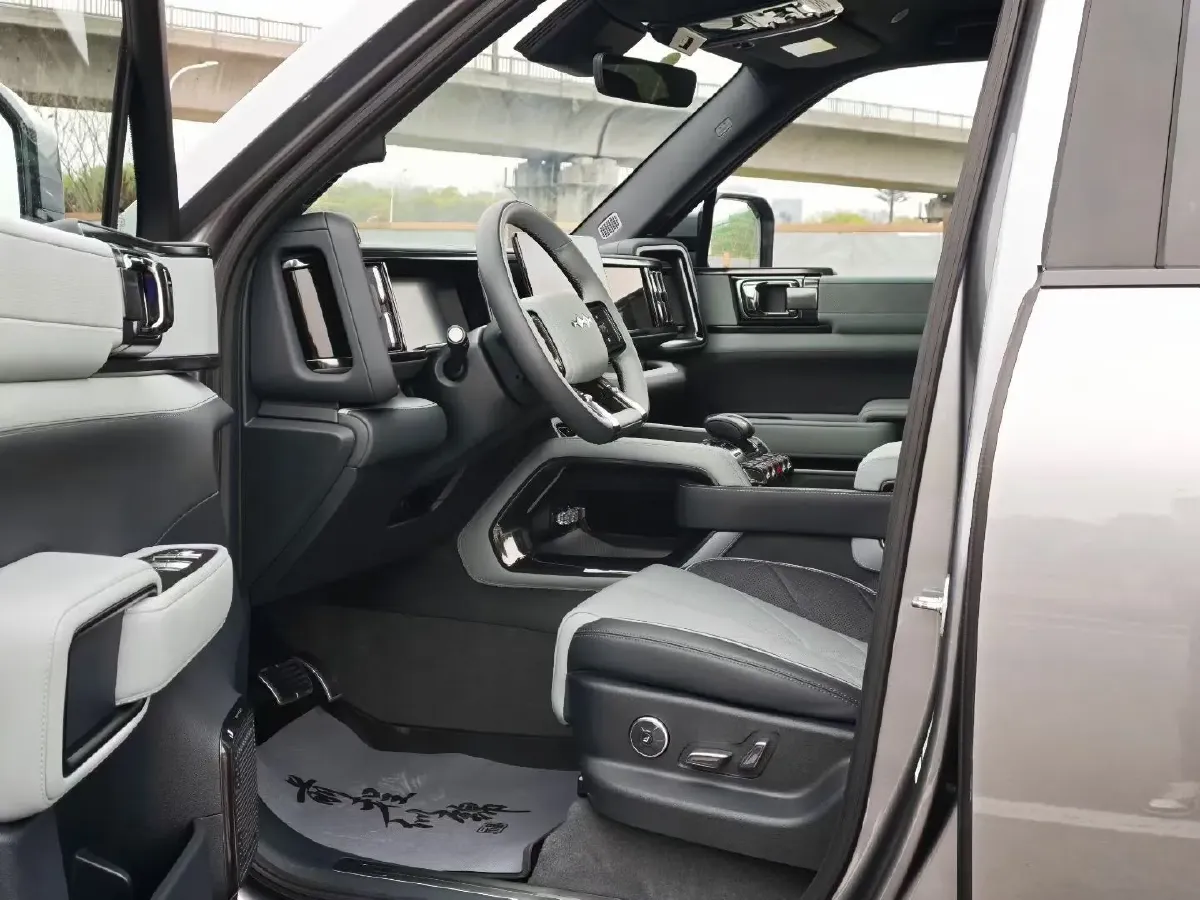 2023 FangChengBao Bao 5 1.5T 194HP L4 E-CVT PHEV 31.8KWH,autocango,china used car exporter,china ev exporter,chinese used car exporter,chinese used ev exporter