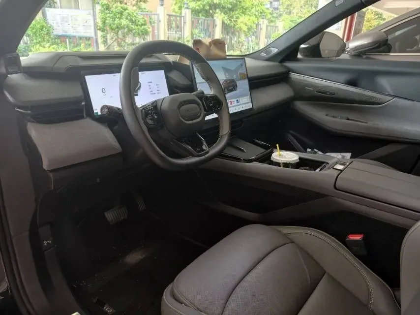 2025 LYNK&CO 08 EM-P 1.5T 163HP L4 3DHT PHEV 39.6/39.8KWH,autocango,china used car exporter,china ev exporter,chinese used car exporter,chinese used ev exporter