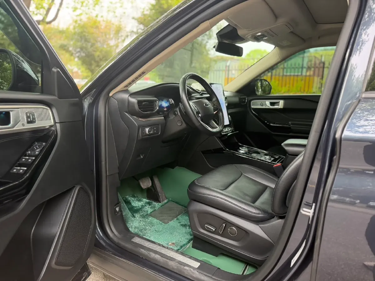 2020 Ford Explorer 2.3T 276HP L4 10AT,autocango,china used car exporter,china ev exporter,chinese used car exporter,chinese used ev exporter