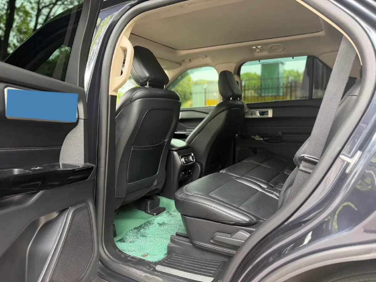 2020 Ford Explorer 2.3T 276HP L4 10AT,autocango,china used car exporter,china ev exporter,chinese used car exporter,chinese used ev exporter