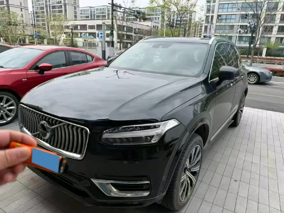 2025 Volvo XC90 2.0T 250HP L4 8AT,autocango,china used car exporter,china ev exporter,chinese used car exporter,chinese used ev exporter