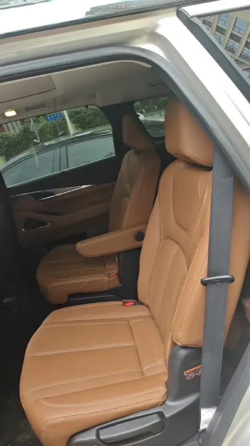 2022 Infiniti QX60 2.0T 252HP L4 9AT,autocango,china used car exporter,china ev exporter,chinese used car exporter,chinese used ev exporter