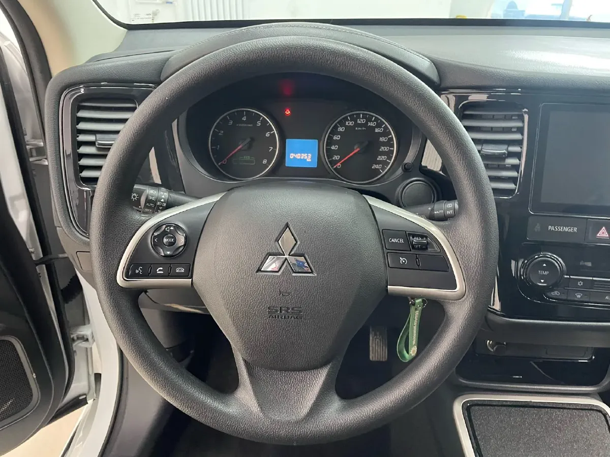 2021 Mitsubishi Outlander 2.0L 166HP L4 CVT,autocango,china used car exporter,china ev exporter,chinese used car exporter,chinese used ev exporter