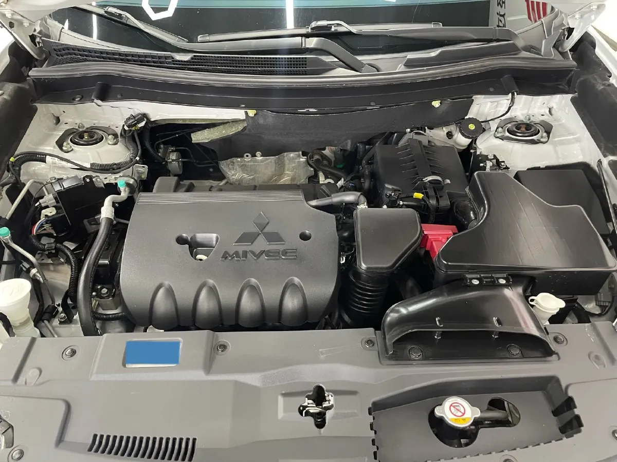 2021 Mitsubishi Outlander 2.0L 166HP L4 CVT,autocango,china used car exporter,china ev exporter,chinese used car exporter,chinese used ev exporter