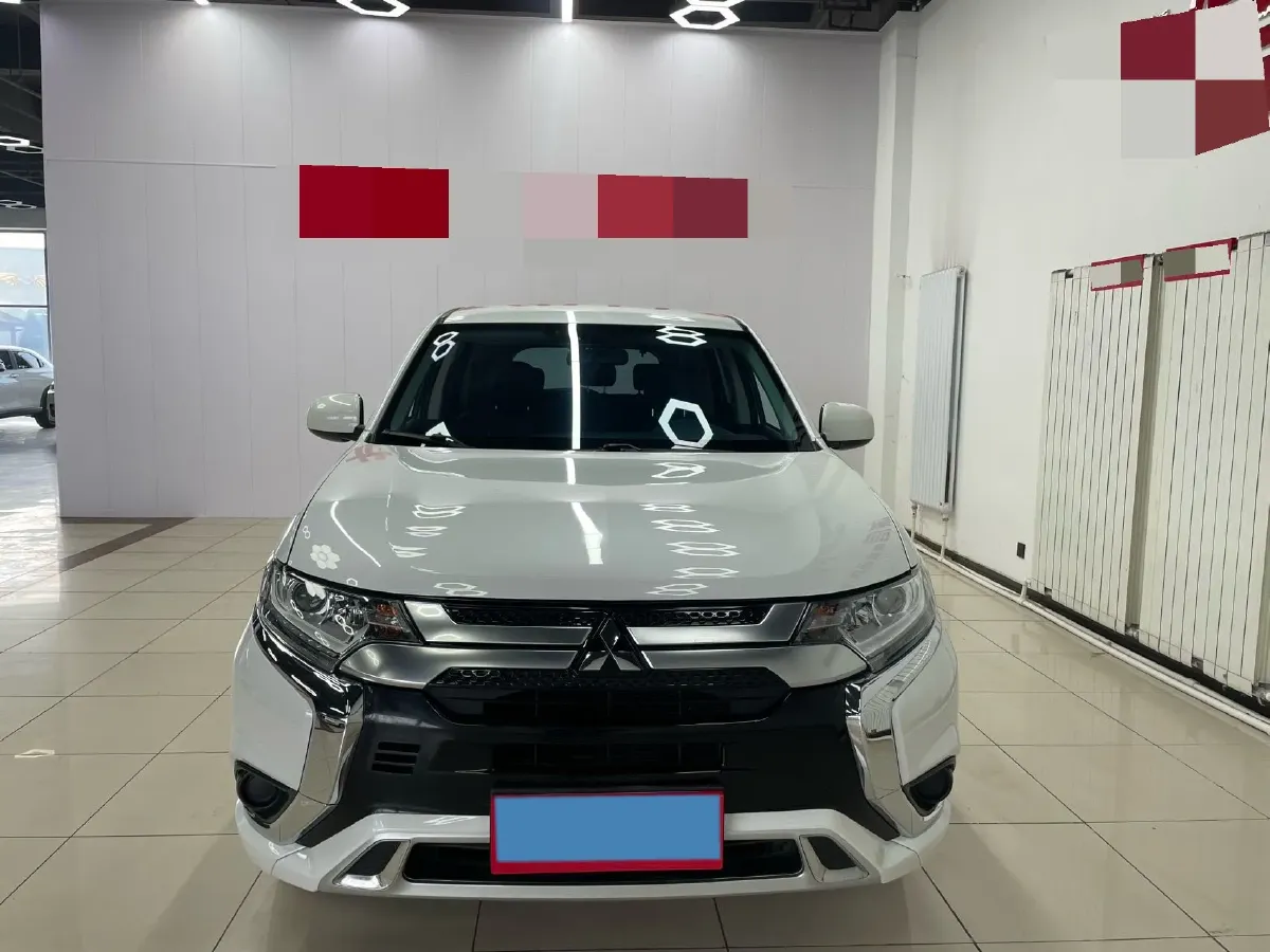 2021 Mitsubishi Outlander 2.0L 166HP L4 CVT,autocango,china used car exporter,china ev exporter,chinese used car exporter,chinese used ev exporter