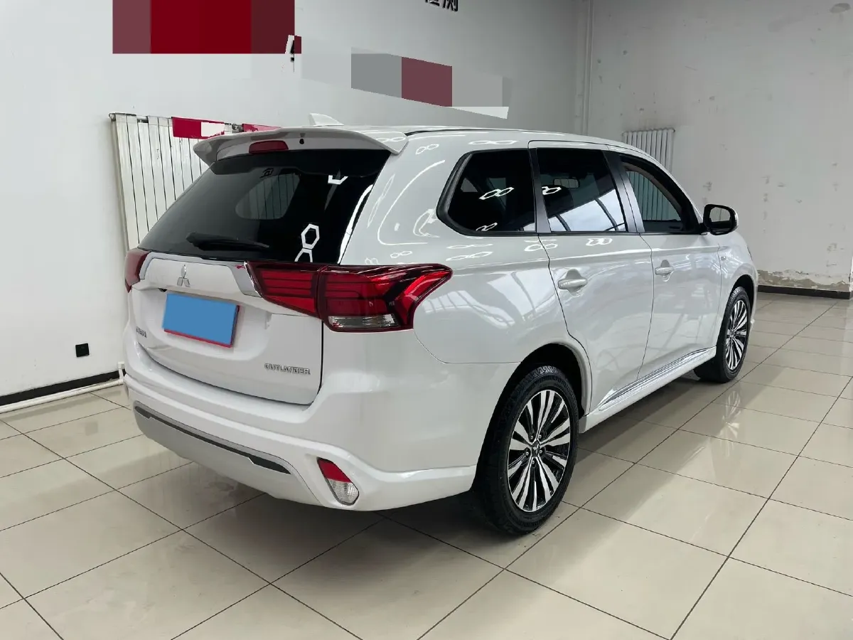2021 Mitsubishi Outlander 2.0L 166HP L4 CVT,autocango,china used car exporter,china ev exporter,chinese used car exporter,chinese used ev exporter