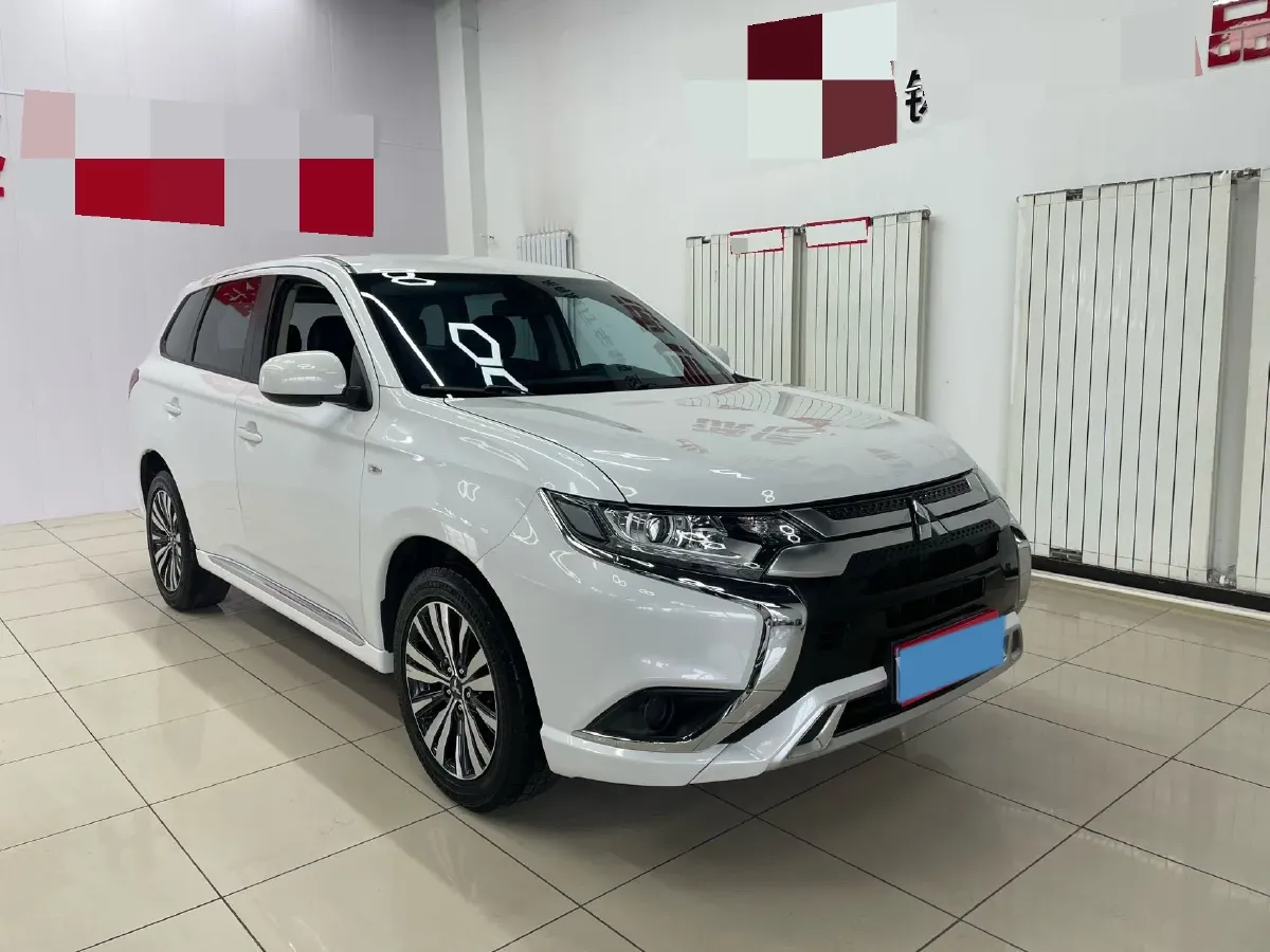 2021 Mitsubishi Outlander 2.0L 166HP L4 CVT,autocango,china used car exporter,china ev exporter,chinese used car exporter,chinese used ev exporter