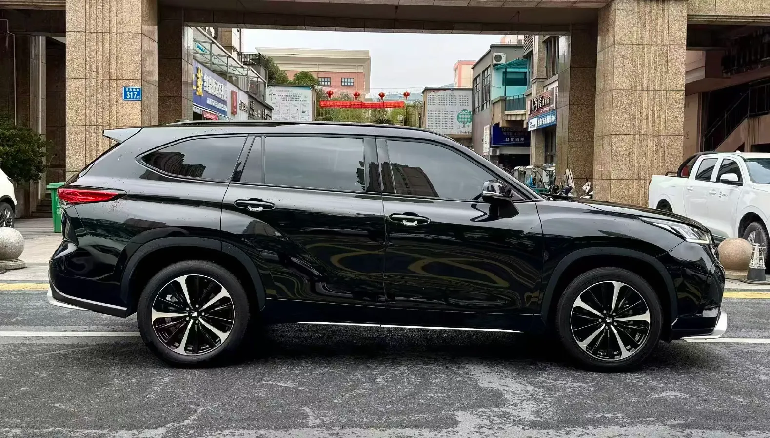 2022 Toyota Crown Kluger 2.0T 248HP L4 8AT,autocango,china used car exporter,china ev exporter,chinese used car exporter,chinese used ev exporter