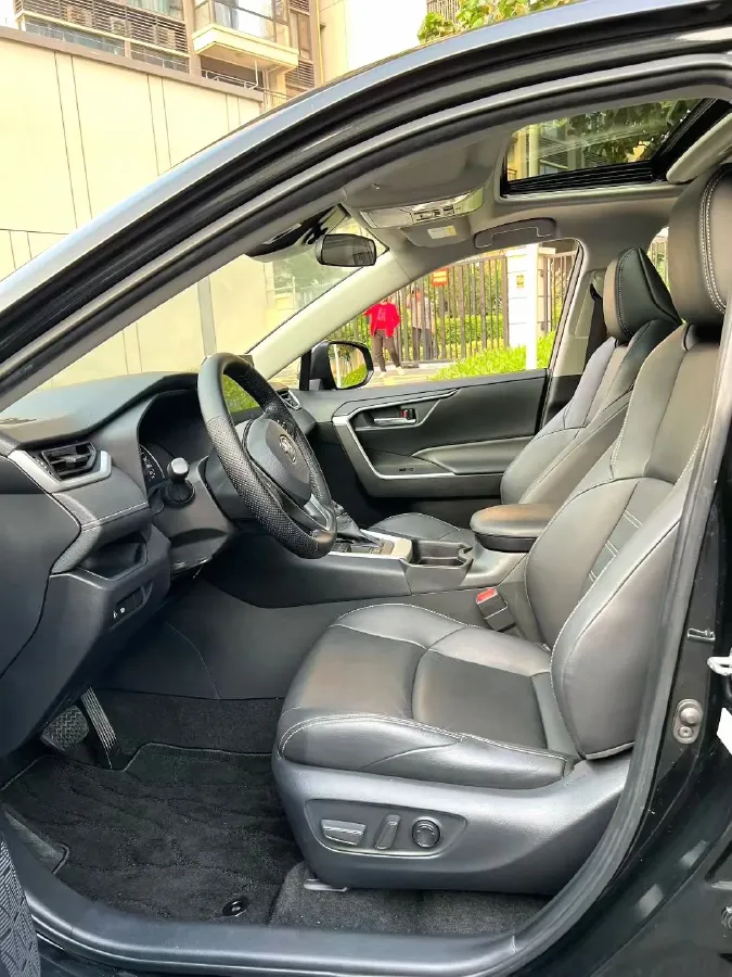 2021 Toyota Wildlander 2.5L 178HP L4 E-CVT Hybrid,autocango,china used car exporter,china ev exporter,chinese used car exporter,chinese used ev exporter