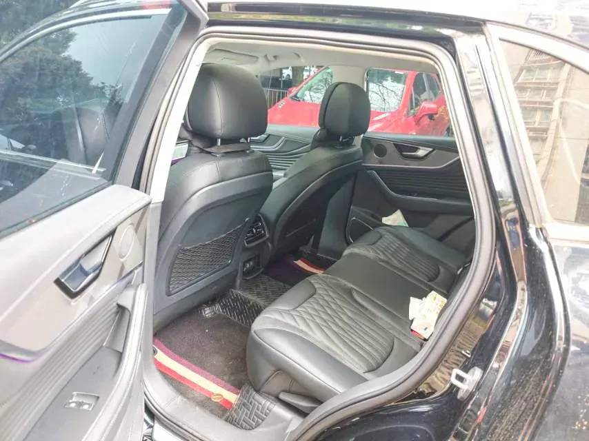 2023 HongQi HS5 2.0T 252HP L4 8AT,autocango,china used car exporter,china ev exporter,chinese used car exporter,chinese used ev exporter