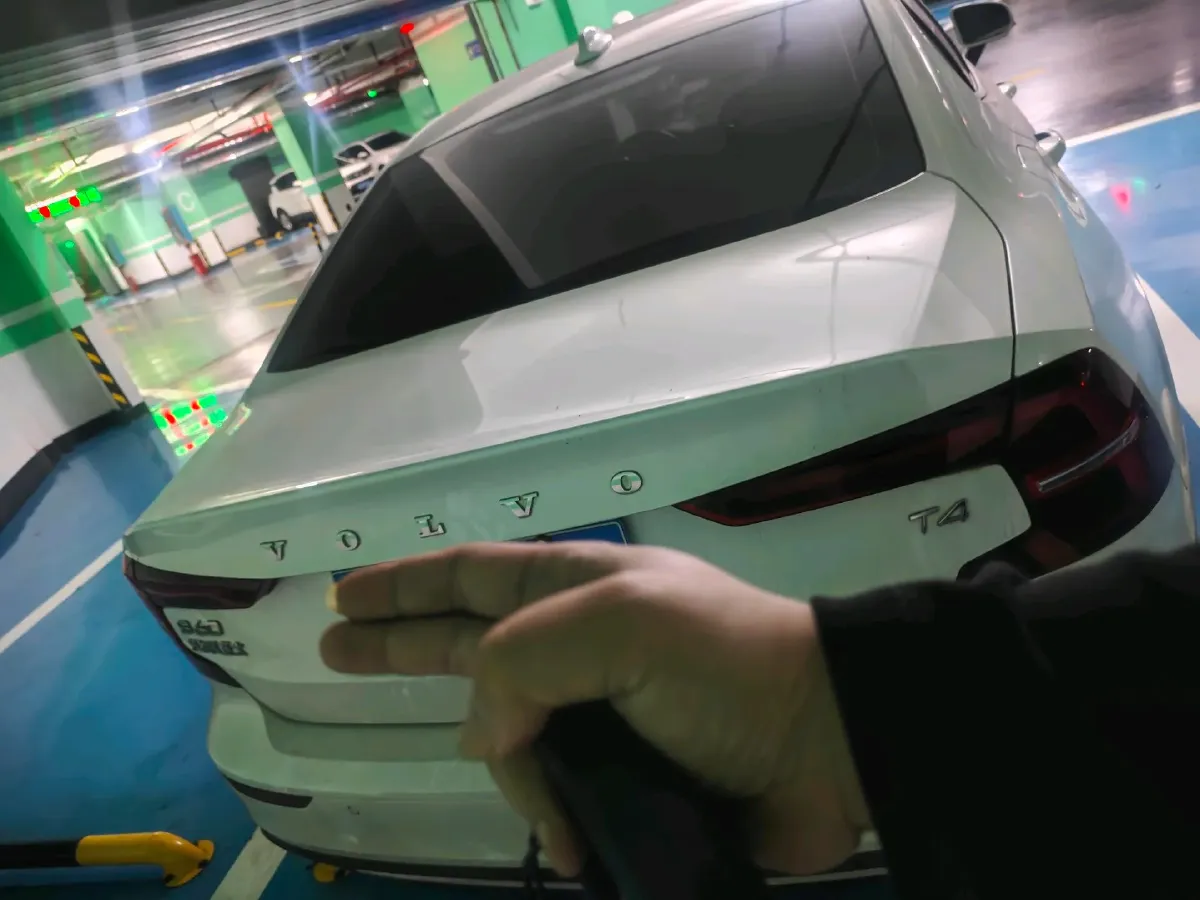 2021 Volvo S60 2.0T 190HP L4 8AT,autocango,china used car exporter,china ev exporter,chinese used car exporter,chinese used ev exporter