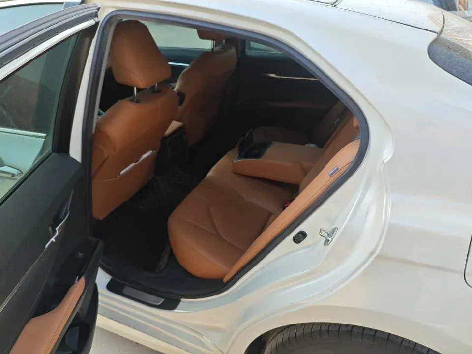 2019 Toyota Camry 2.5L 209HP L4 8AT,autocango,china used car exporter,china ev exporter,chinese used car exporter,chinese used ev exporter