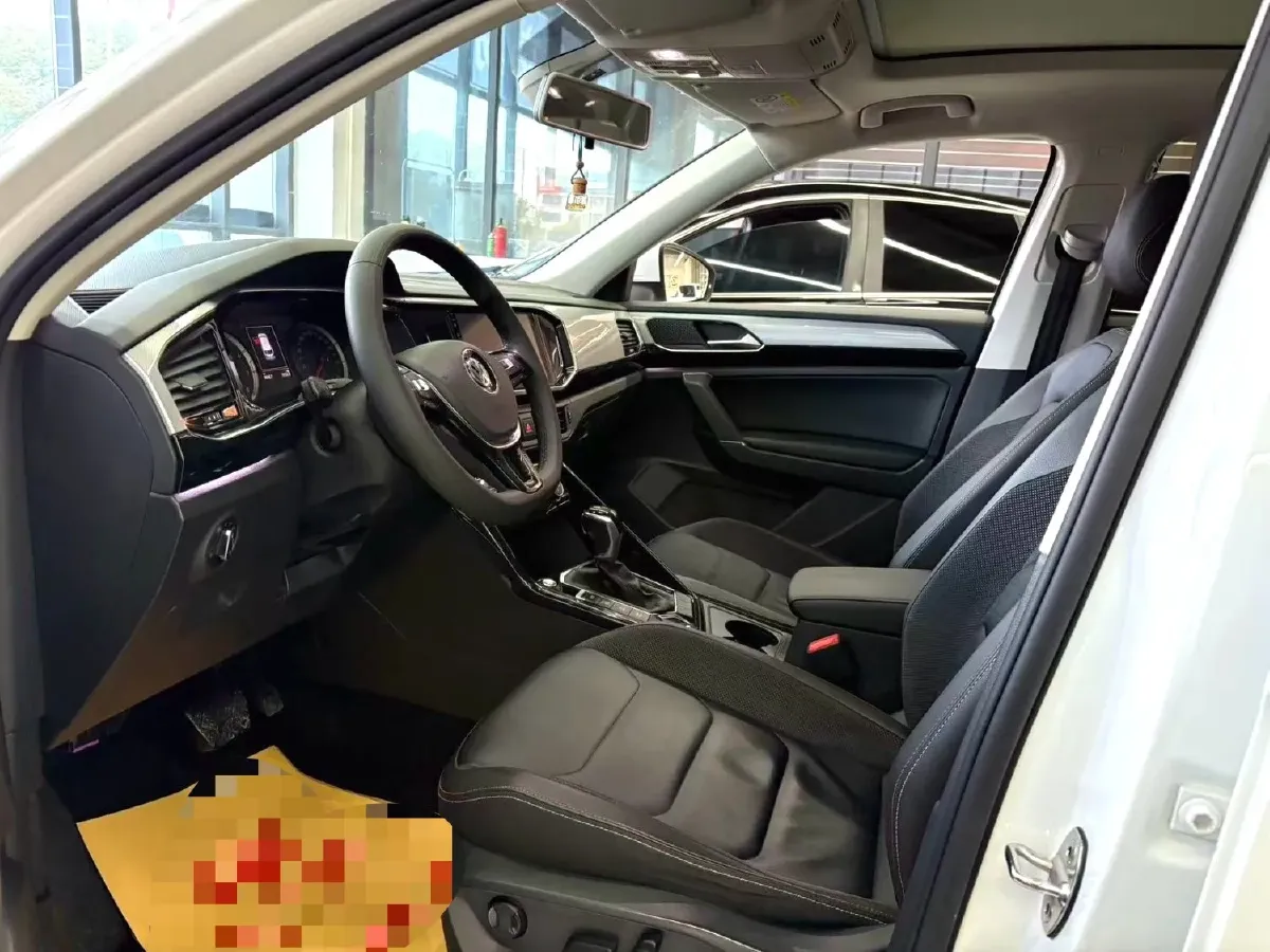 2019 Jeep Cherokee 2.0T 234HP L4 9AT,autocango,china used car exporter,china ev exporter,chinese used car exporter,chinese used ev exporter