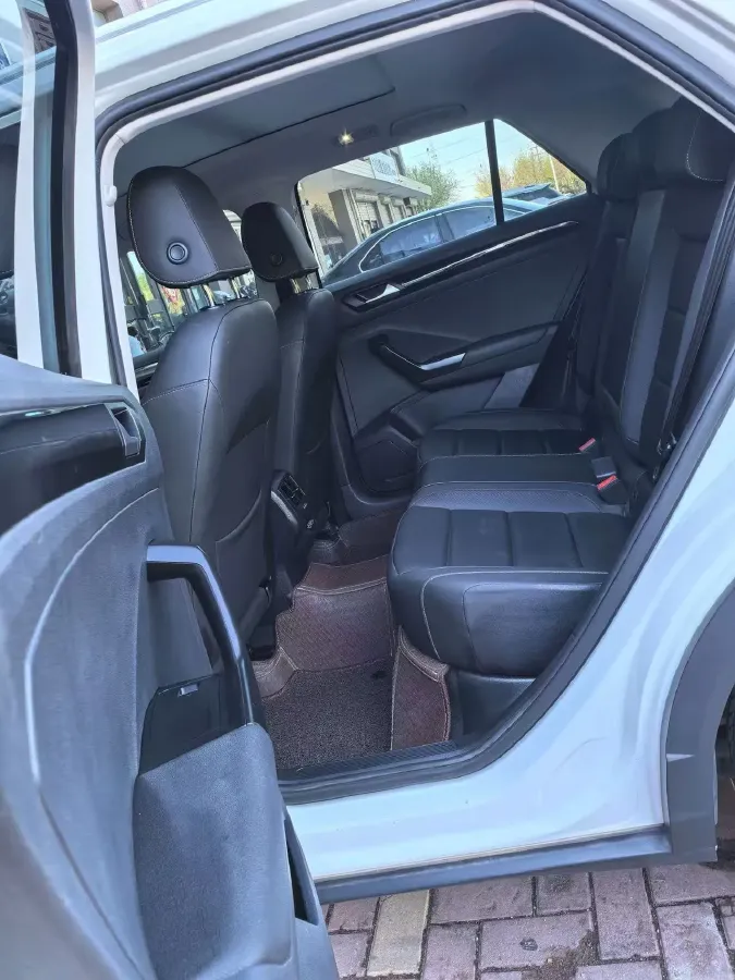 2019 Volkswagen T-Roc 1.4T 150HP L4 7DCT,autocango,china used car exporter,china ev exporter,chinese used car exporter,chinese used ev exporter