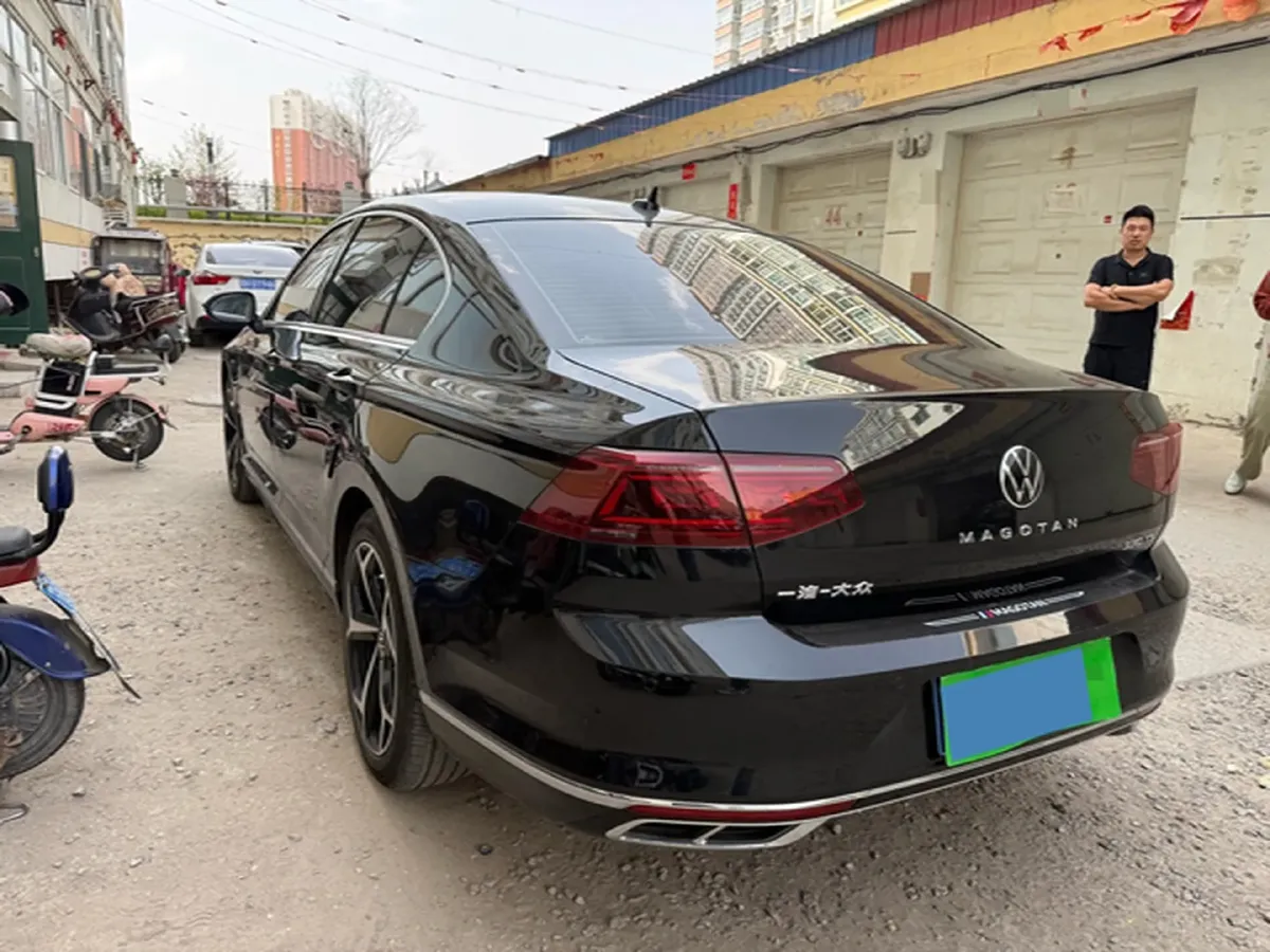 2023 Volkswagen Magotan 2.0T 186HP L4 7DCT,autocango,china used car exporter,china ev exporter,chinese used car exporter,chinese used ev exporter