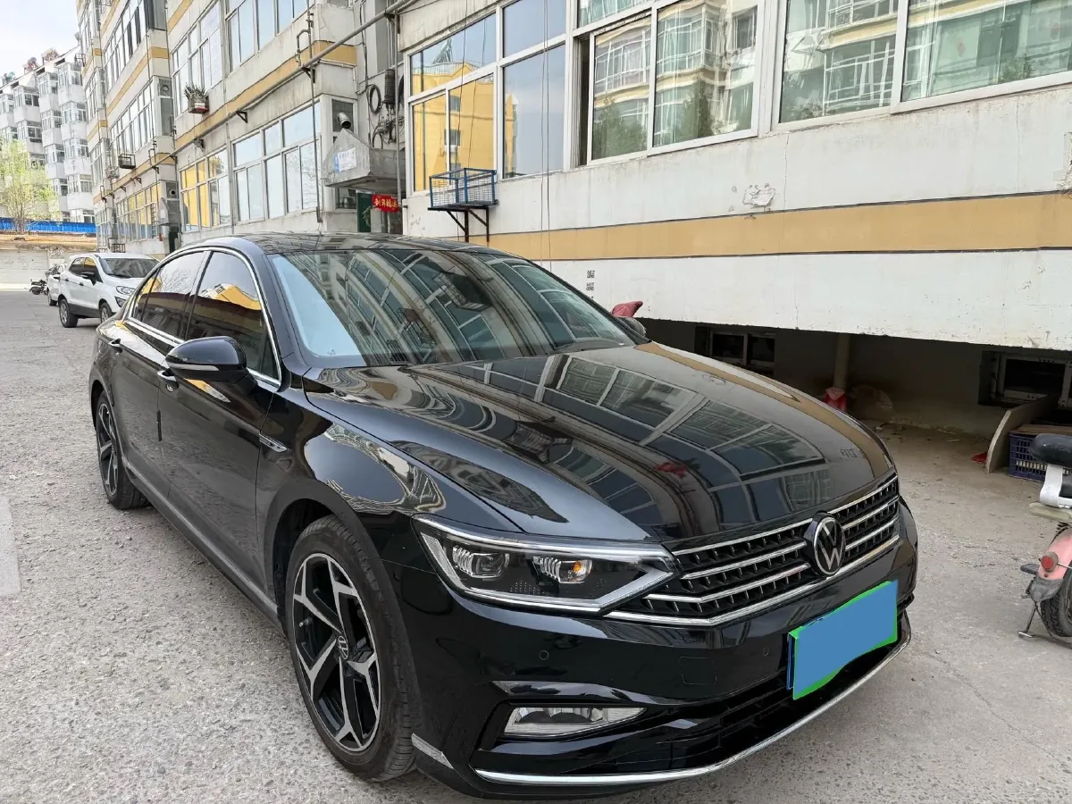 2023 Volkswagen Magotan 2.0T 186HP L4 7DCT,autocango,china used car exporter,china ev exporter,chinese used car exporter,chinese used ev exporter