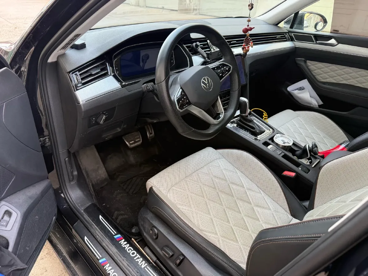 2023 Volkswagen Magotan 2.0T 186HP L4 7DCT,autocango,china used car exporter,china ev exporter,chinese used car exporter,chinese used ev exporter