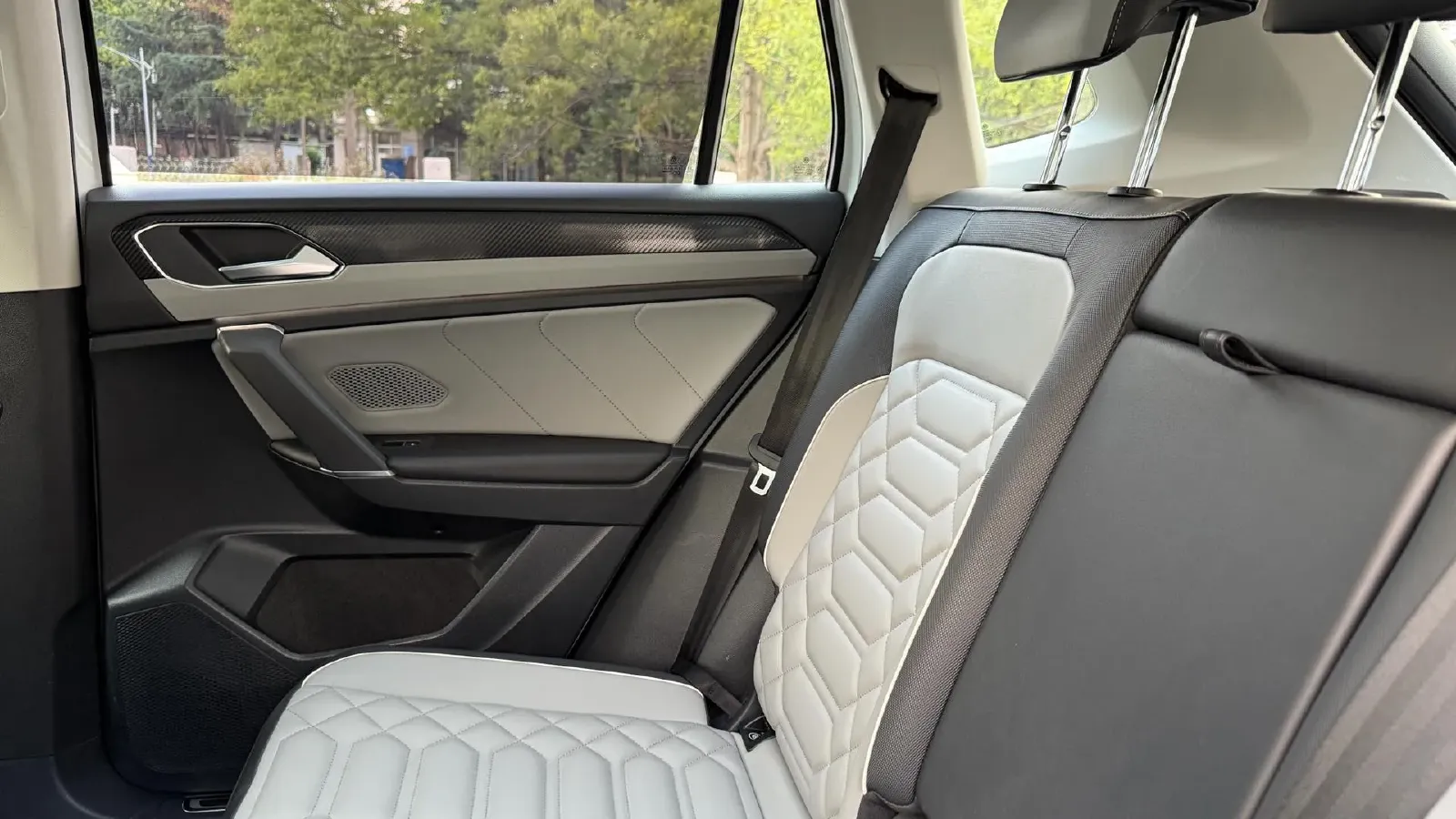 2023 Volkswagen Tayron 2.0T 186HP L4 7DCT,autocango,china used car exporter,china ev exporter,chinese used car exporter,chinese used ev exporter