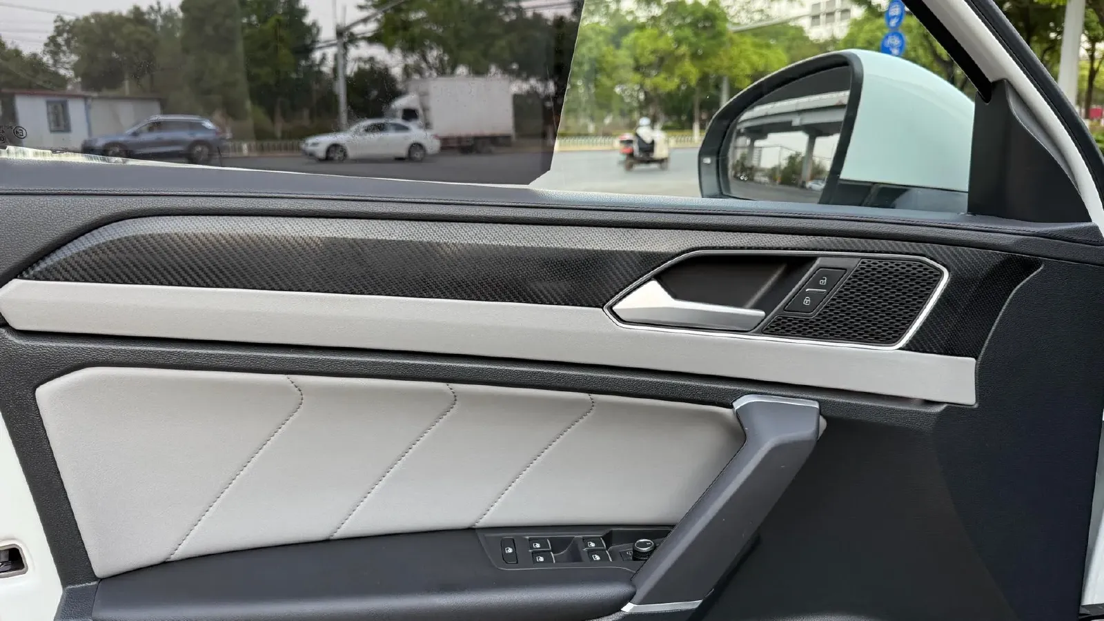 2023 Volkswagen Tayron 2.0T 186HP L4 7DCT,autocango,china used car exporter,china ev exporter,chinese used car exporter,chinese used ev exporter