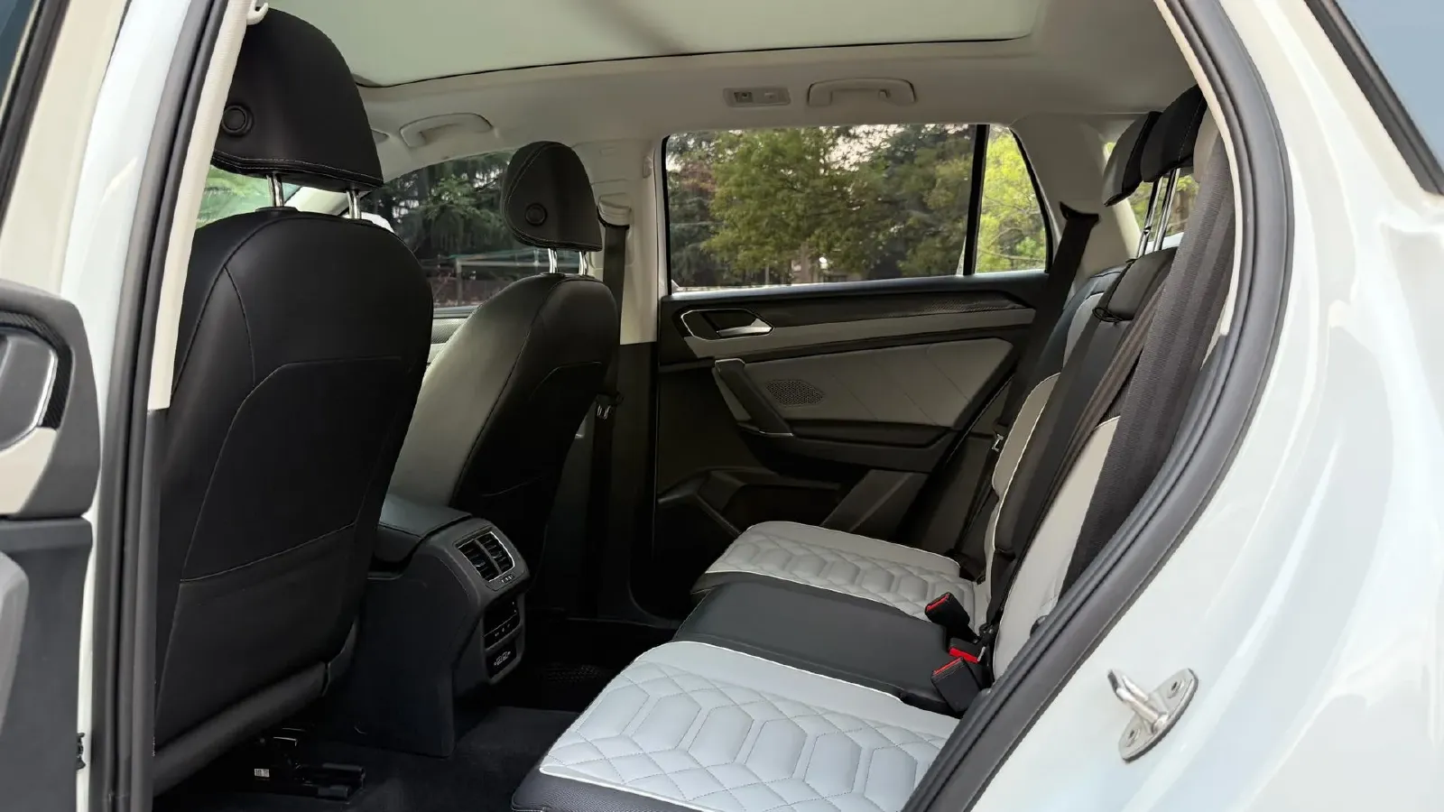 2023 Volkswagen Tayron 2.0T 186HP L4 7DCT,autocango,china used car exporter,china ev exporter,chinese used car exporter,chinese used ev exporter