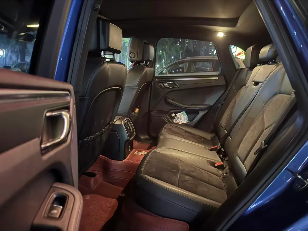 2018 Porsche Macan 2.0T 252HP L4 7DCT,autocango,china used car exporter,china ev exporter,chinese used car exporter,chinese used ev exporter