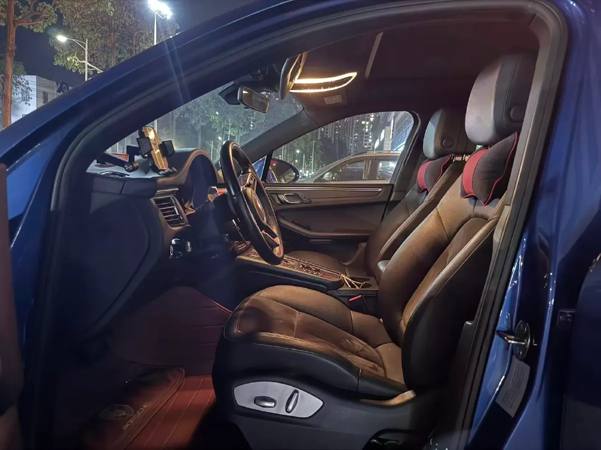 2018 Porsche Macan 2.0T 252HP L4 7DCT,autocango,china used car exporter,china ev exporter,chinese used car exporter,chinese used ev exporter