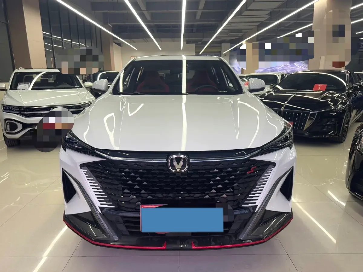 2025 ChangAn X5 PLUS 1.5T 188HP L4 7DCT,autocango,china used car exporter,china ev exporter,chinese used car exporter,chinese used ev exporter