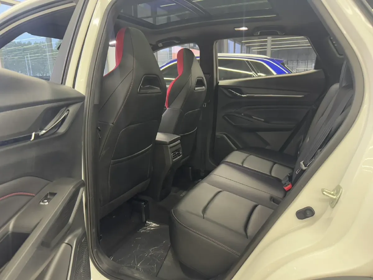 2025 ChangAn X5 PLUS 1.5T 188HP L4 7DCT,autocango,china used car exporter,china ev exporter,chinese used car exporter,chinese used ev exporter