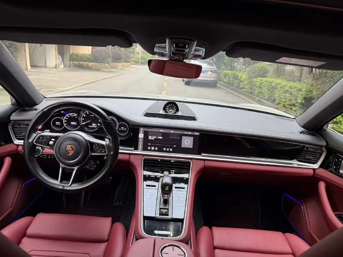 2017 BMW 7 Series 3.0T 326HP L6 8AT,autocango,china used car exporter,china ev exporter,chinese used car exporter,chinese used ev exporter