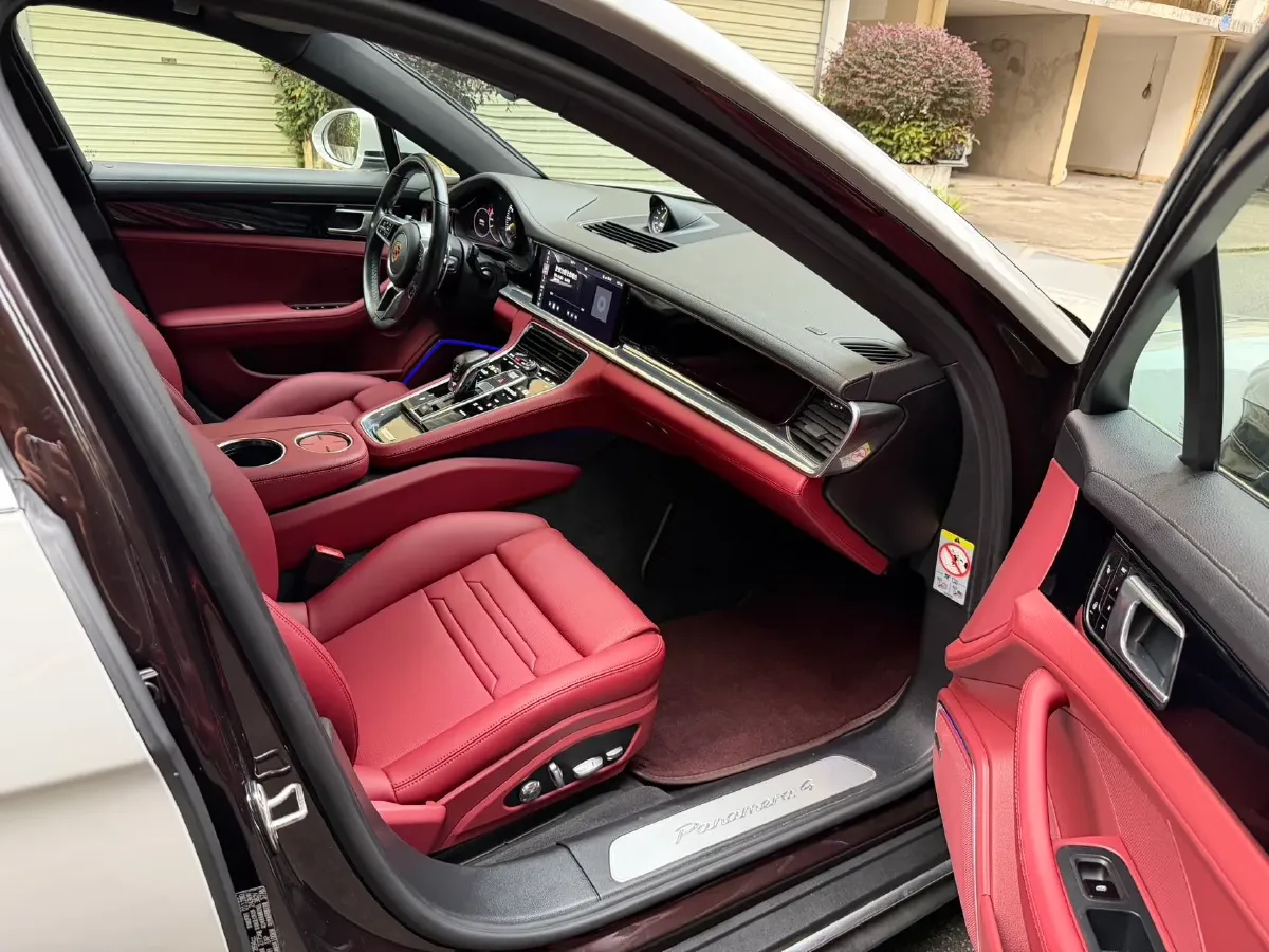 2017 BMW 7 Series 3.0T 326HP L6 8AT,autocango,china used car exporter,china ev exporter,chinese used car exporter,chinese used ev exporter