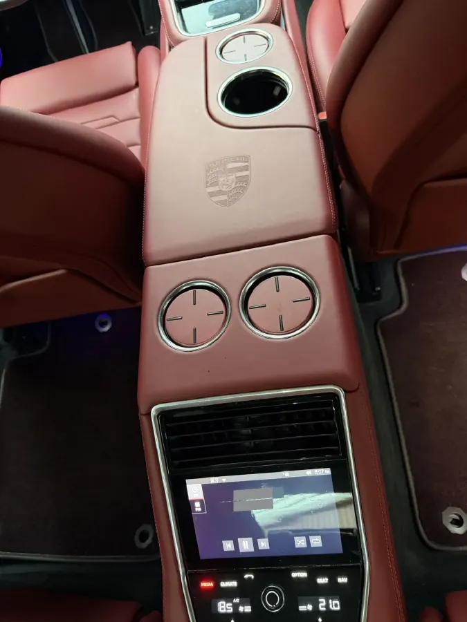 2017 BMW 7 Series 3.0T 326HP L6 8AT,autocango,china used car exporter,china ev exporter,chinese used car exporter,chinese used ev exporter