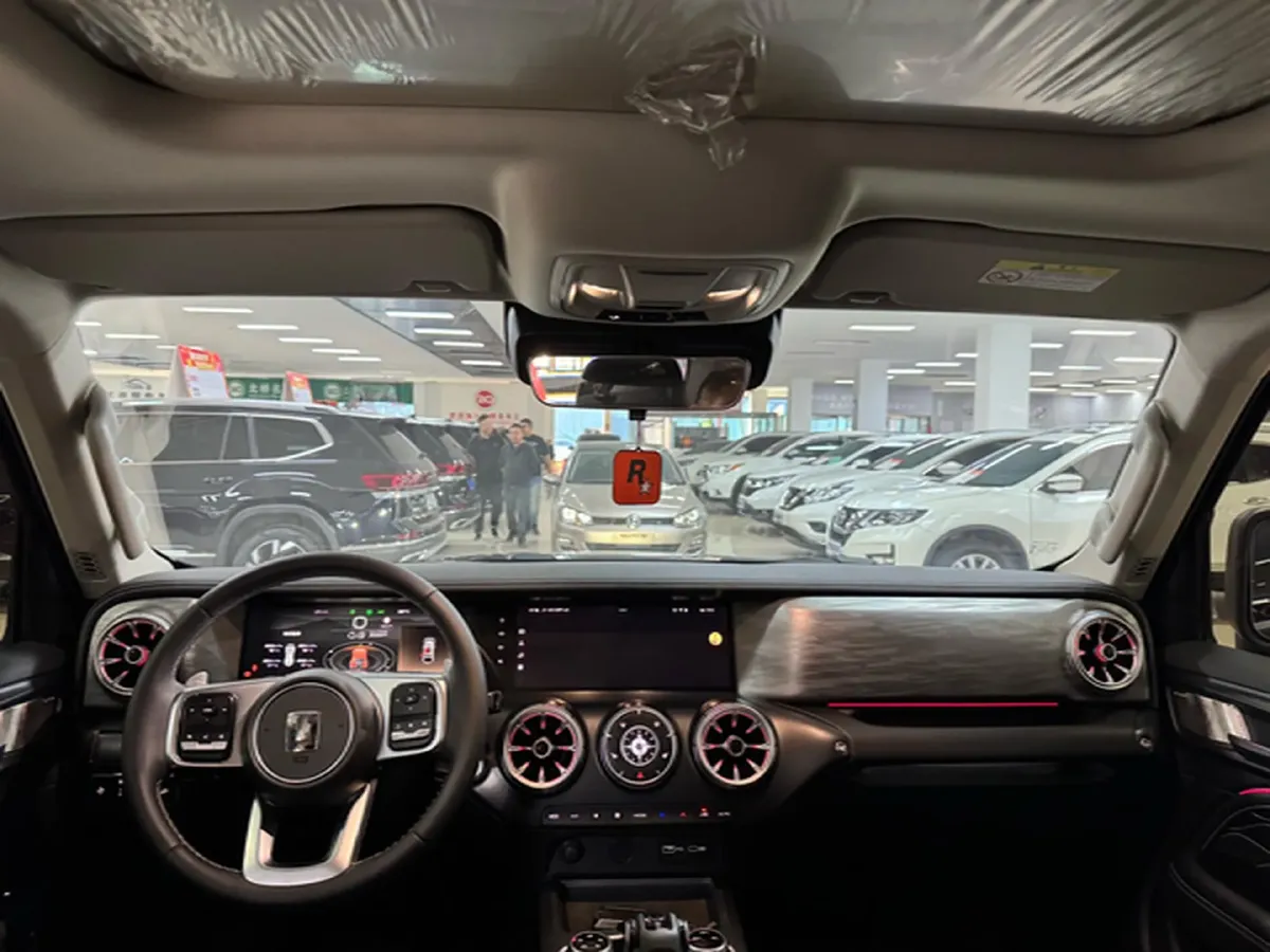 2024 Tank 300 2.0T 227HP L4 8AT,autocango,china used car exporter,china ev exporter,chinese used car exporter,chinese used ev exporter