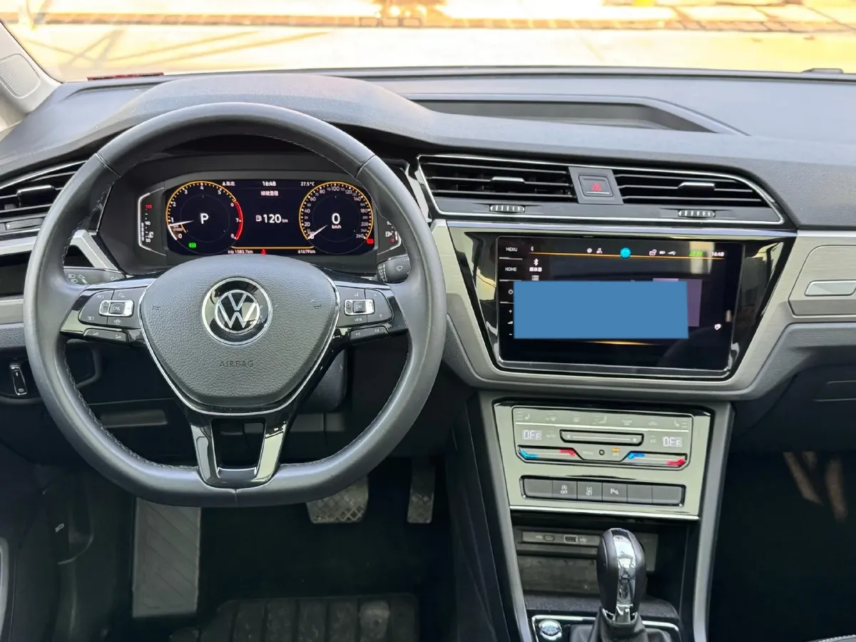 2022 Volkswagen Touran 1.4T 150HP L4 7DCT,autocango,china used car exporter,china ev exporter,chinese used car exporter,chinese used ev exporter