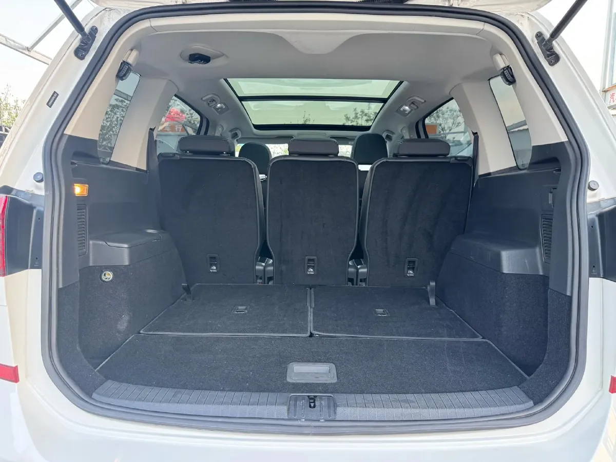 2022 Volkswagen Touran 1.4T 150HP L4 7DCT,autocango,china used car exporter,china ev exporter,chinese used car exporter,chinese used ev exporter