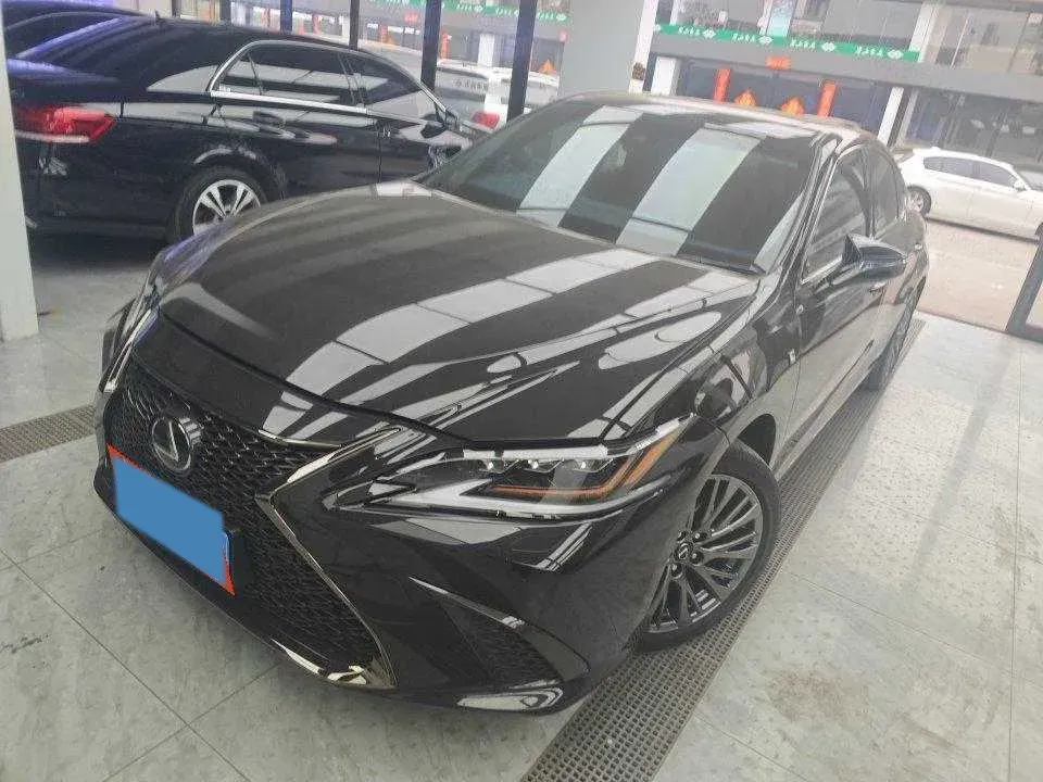 2018 Lexus ES 2.5L 207HP L4 8AT,autocango,china used car exporter,china ev exporter,chinese used car exporter,chinese used ev exporter