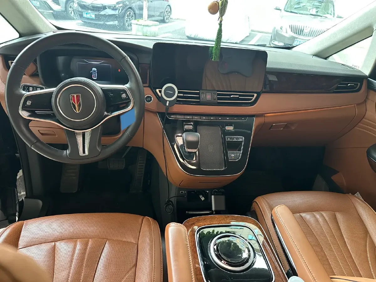 2023 HongQi HQ9 2.0T 252HP L4 8AT,autocango,china used car exporter,china ev exporter,chinese used car exporter,chinese used ev exporter