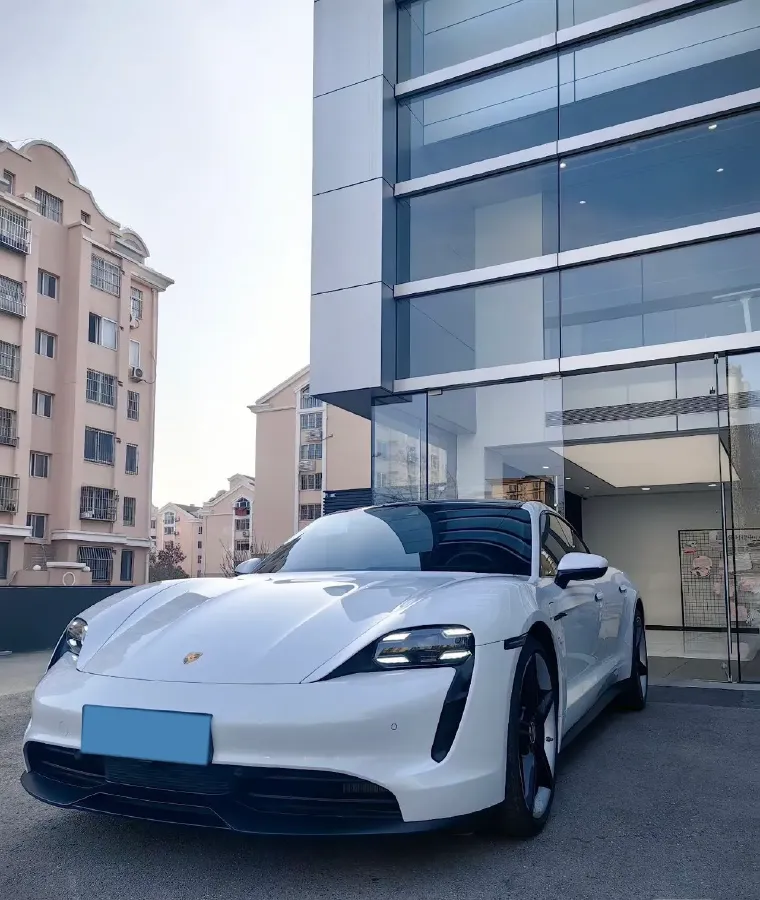 2019 Porsche Taycan 2AT BEV 79.2KWH,autocango,china used car exporter,china ev exporter,chinese used car exporter,chinese used ev exporter