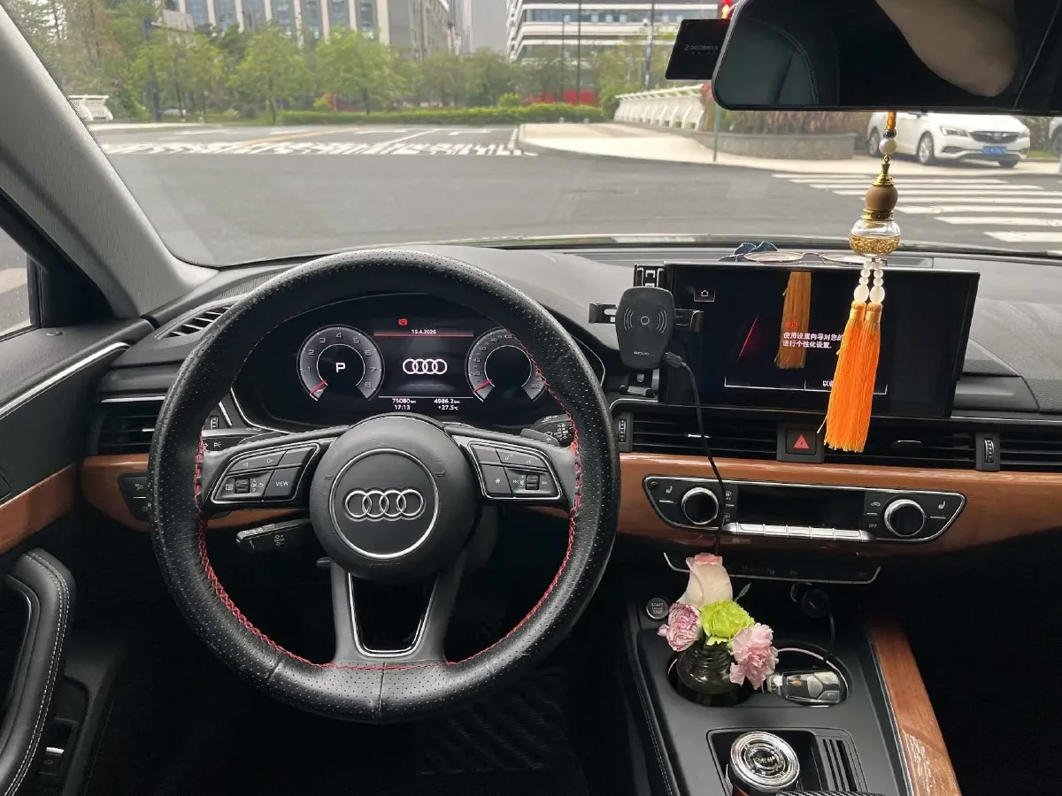 2020 Audi A4L 2.0T 190HP L4 7DCT,autocango,china used car exporter,china ev exporter,chinese used car exporter,chinese used ev exporter