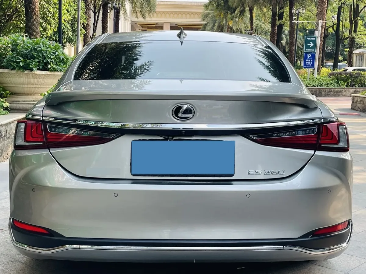 2020 Lexus ES 2.0L 173HP L4 CVT,autocango,china used car exporter,china ev exporter,chinese used car exporter,chinese used ev exporter