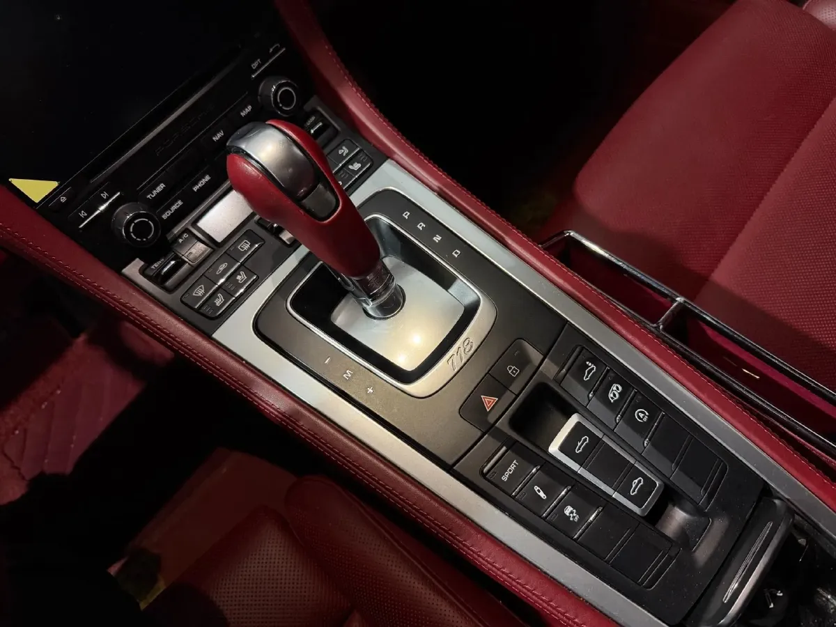 2020 Porsche 718 2.0T 250HP H4 7DCT,autocango,china used car exporter,china ev exporter,chinese used car exporter,chinese used ev exporter