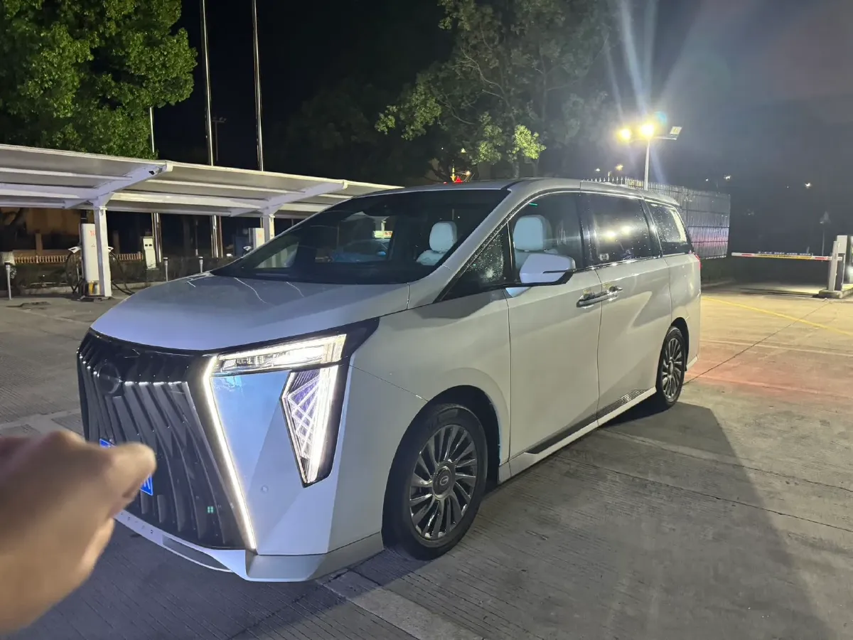 2023 GAC Trumpchi M8 2.0T 252HP L4 8AT,autocango,china used car exporter,china ev exporter,chinese used car exporter,chinese used ev exporter