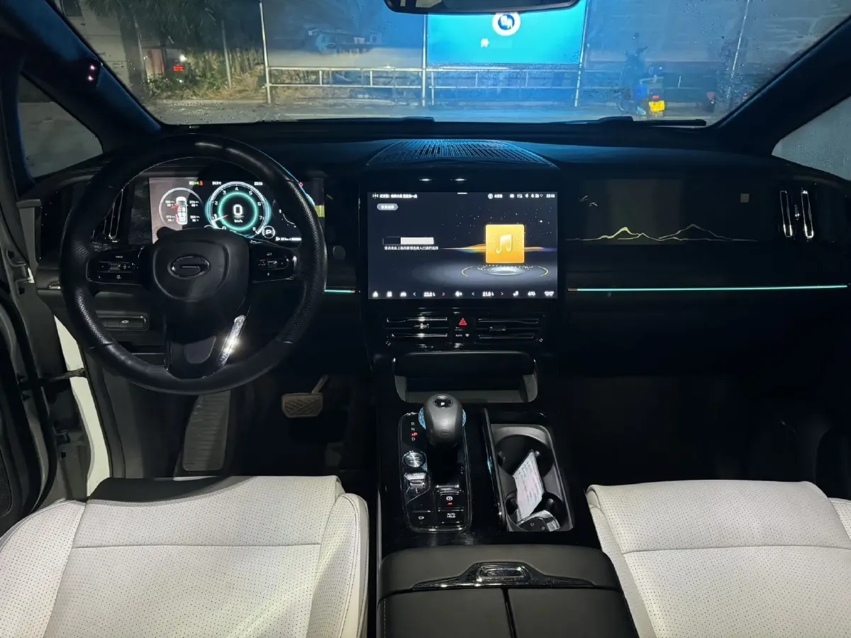 2023 GAC Trumpchi M8 2.0T 252HP L4 8AT,autocango,china used car exporter,china ev exporter,chinese used car exporter,chinese used ev exporter