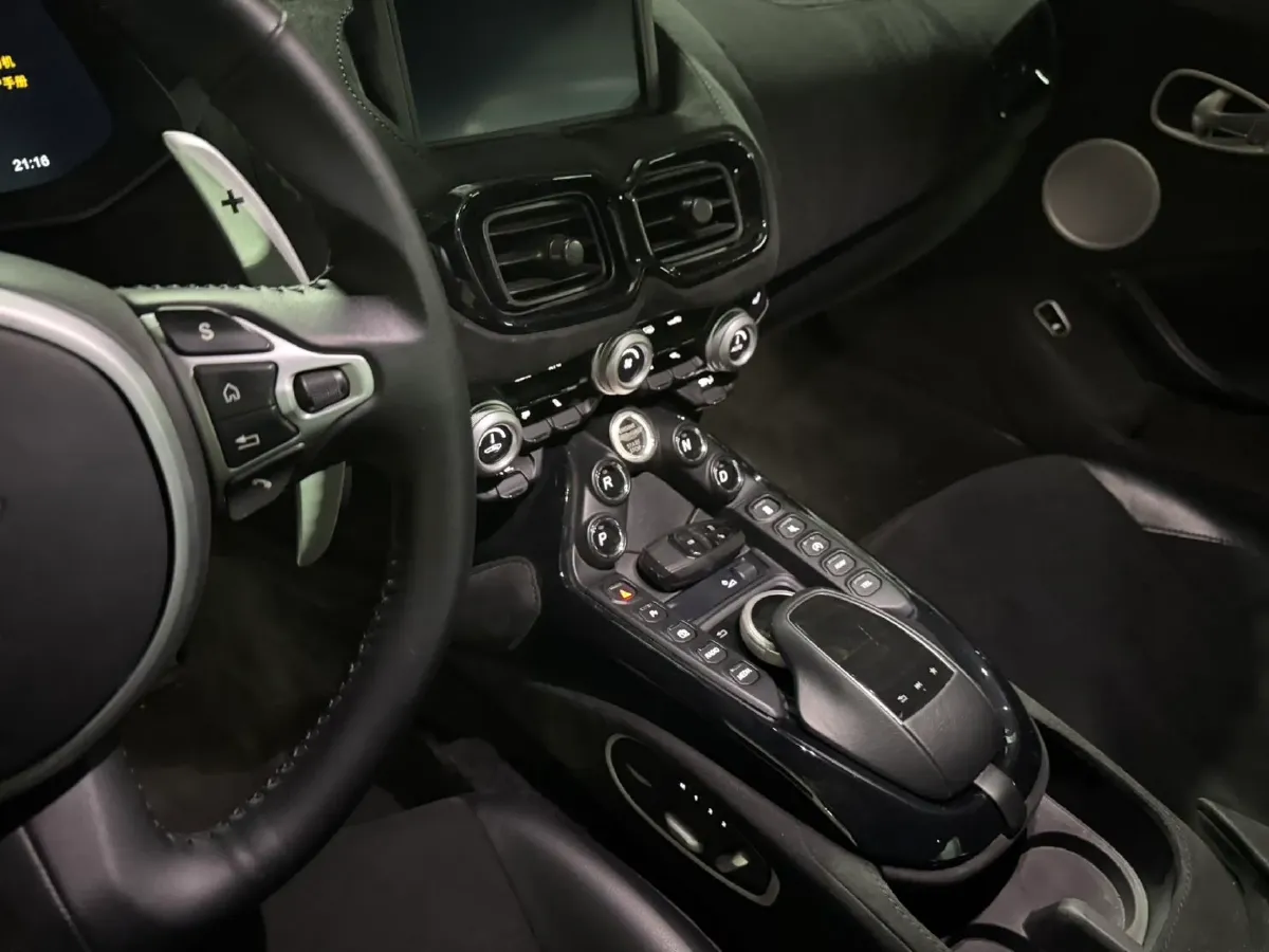 2018 Aston Martin V8 Vantage 4.0T 510HP V8 8AT,autocango,china used car exporter,china ev exporter,chinese used car exporter,chinese used ev exporter