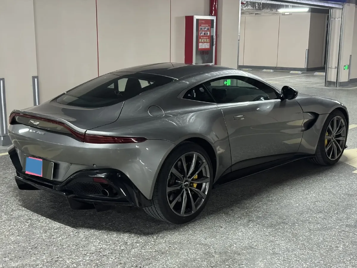 2018 Aston Martin V8 Vantage 4.0T 510HP V8 8AT,autocango,china used car exporter,china ev exporter,chinese used car exporter,chinese used ev exporter