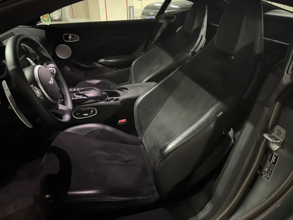 2018 Aston Martin V8 Vantage 4.0T 510HP V8 8AT,autocango,china used car exporter,china ev exporter,chinese used car exporter,chinese used ev exporter