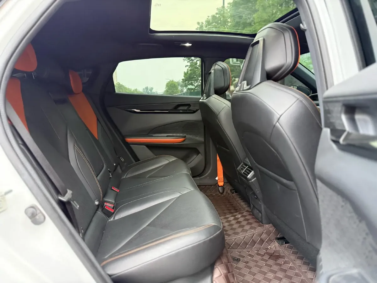 2022 ChangAn UNI-V 1.5T 188HP L4 7DCT,autocango,china used car exporter,china ev exporter,chinese used car exporter,chinese used ev exporter