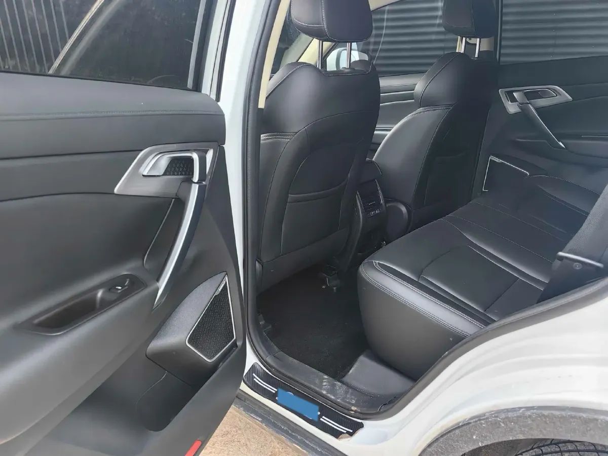 2021 Ford Escort 1.5L 122HP L3 6AT,autocango,china used car exporter,china ev exporter,chinese used car exporter,chinese used ev exporter