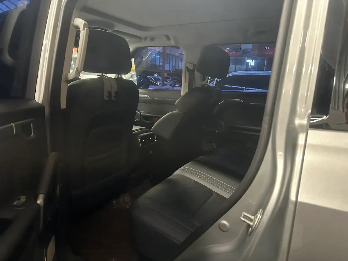 2023 Jetour Traveller 2.0T 254HP L4 7DCT,autocango,china used car exporter,china ev exporter,chinese used car exporter,chinese used ev exporter