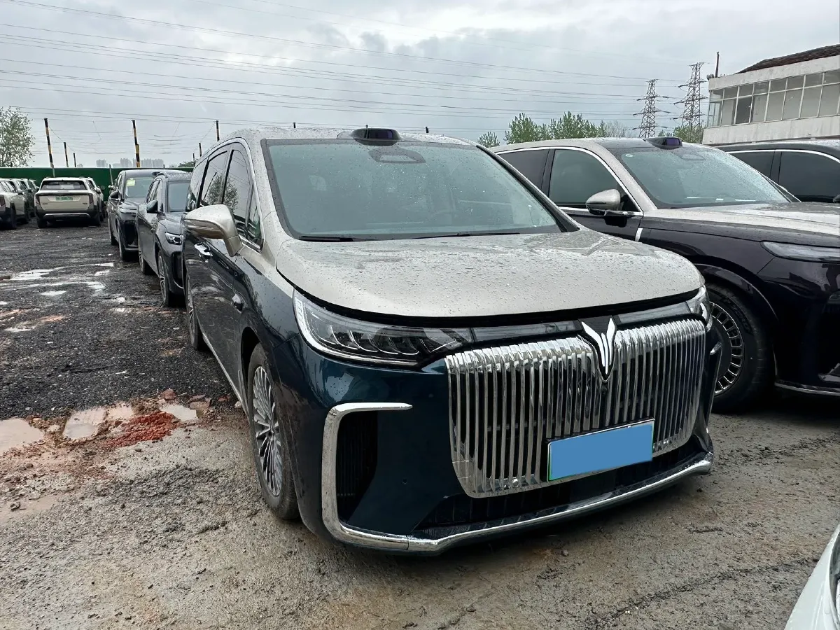 2026 Voyah Dream 1.5T 150HP L4 PHEV,autocango,china used car exporter,china ev exporter,chinese used car exporter,chinese used ev exporter